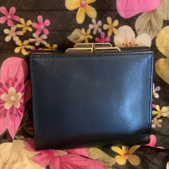 Givency Wallet - Picture 3 of 13